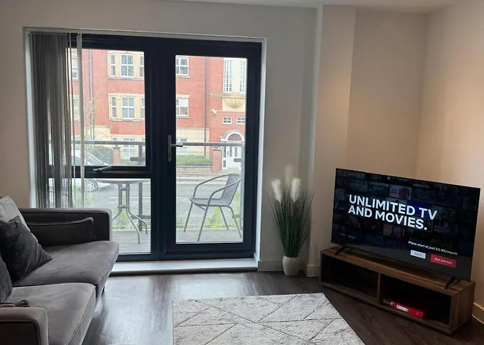 Icon York Apartment