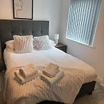 Icon York Apartment